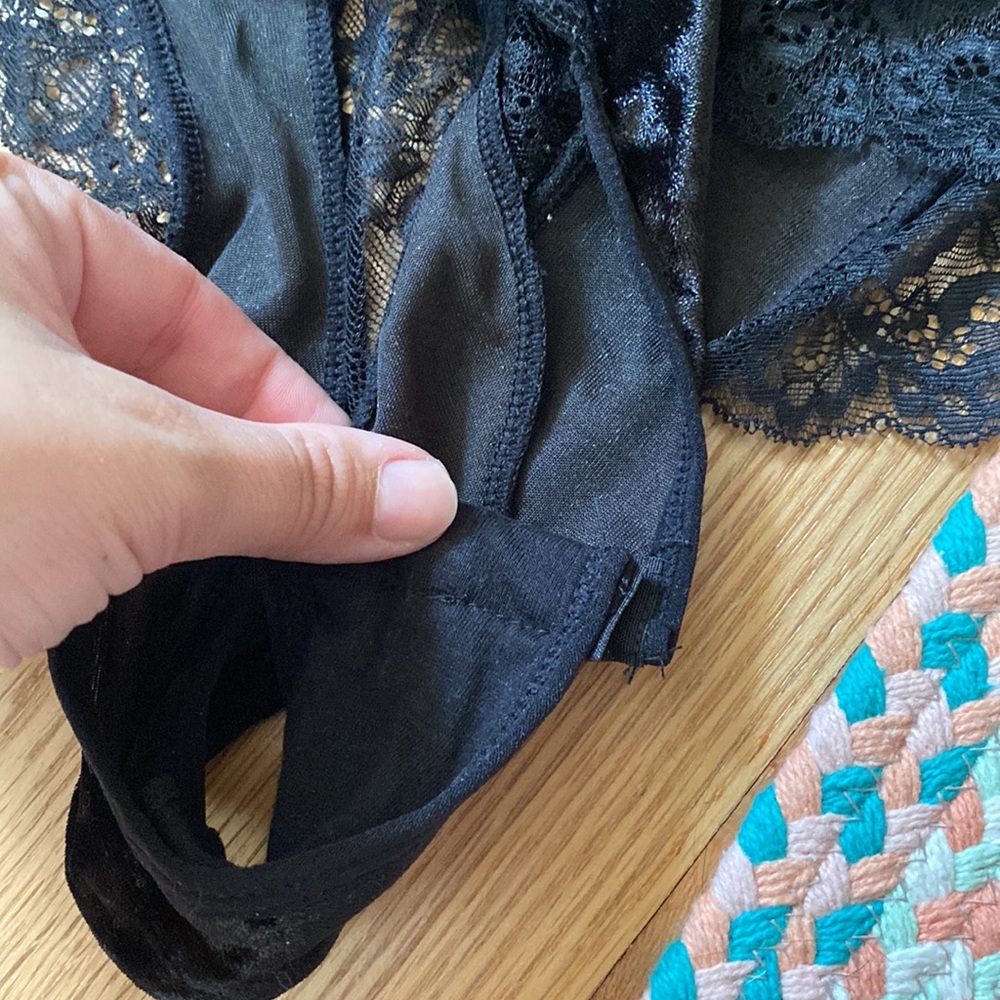 Lace teddy - Picture 2 of 7